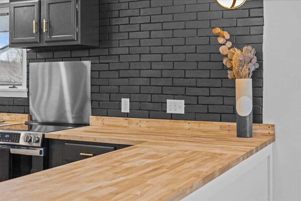 Mountain View Apartment: Minutes to Skiing, Food! (4722)