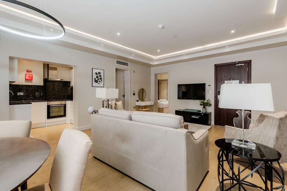 Living Room / Lounge