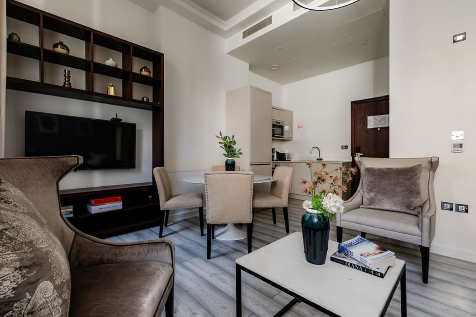 Living Room / Lounge