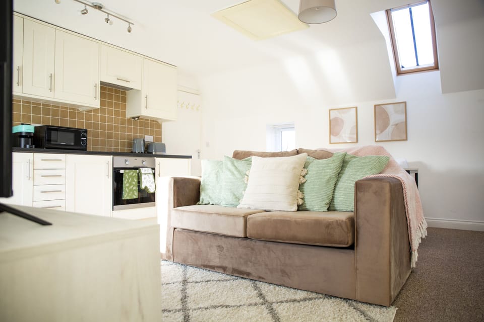 Living Room / Lounge