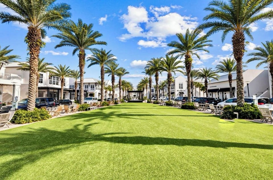 30Avenue shops, restaurants and activities 2 blocks from our home
