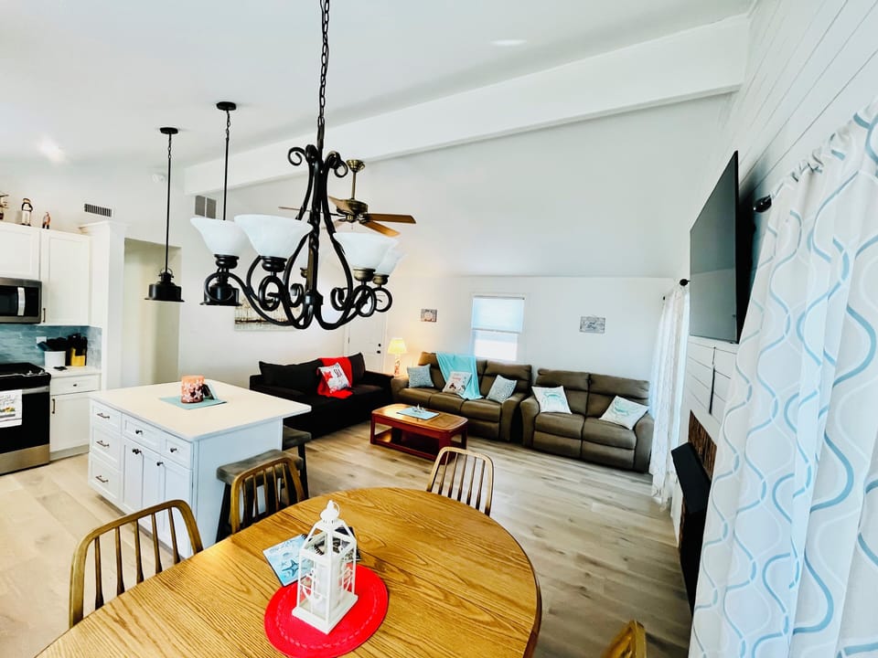 Living/Dining/Kitchen area 