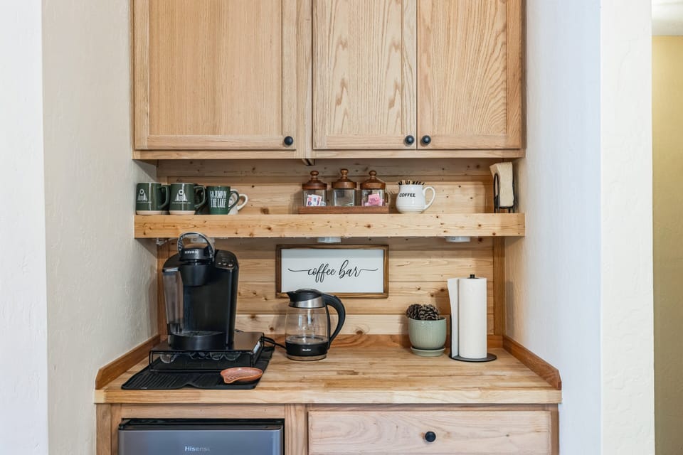 Indoors, Shelf, Furniture, Cupboard, Cabinet