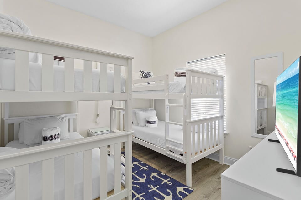 Sandy Dunes Bunk Room
