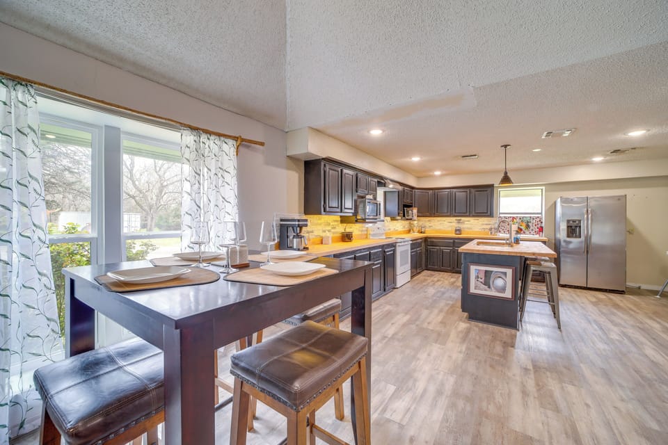 Dining Area & Kitchen | Drip Coffee Pot | Blender