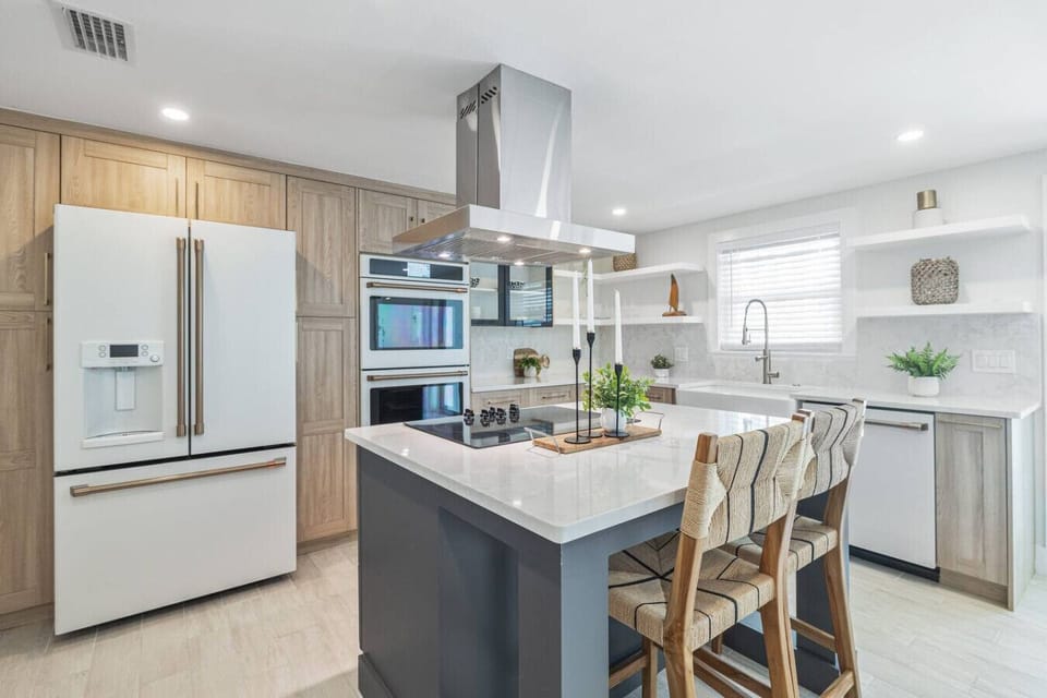 luxury modern, fully equipped kitchen