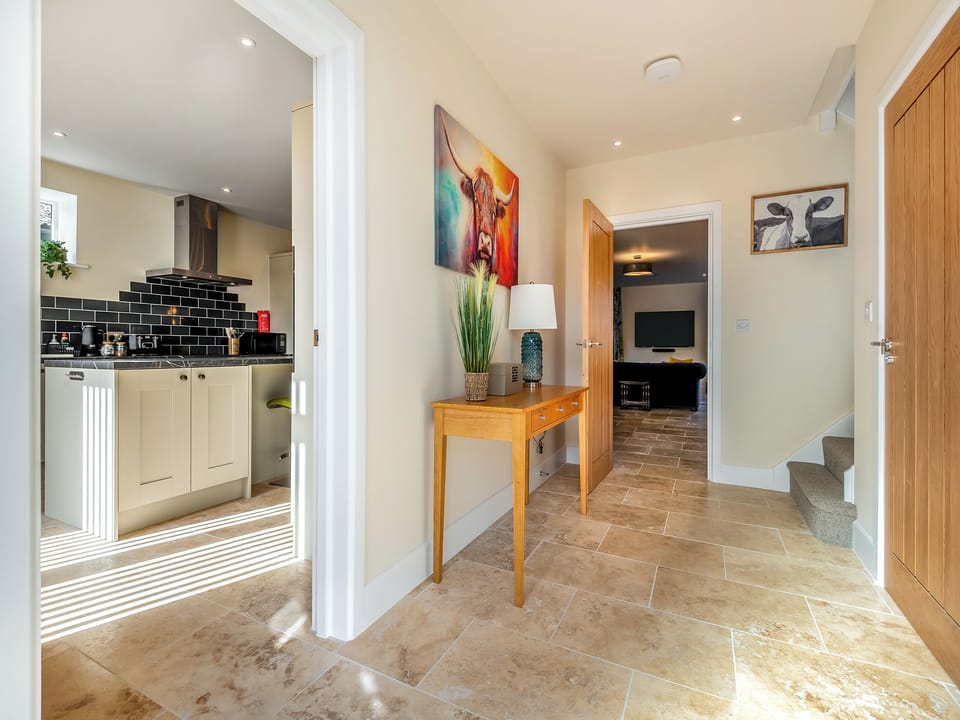 Entrance Hall | Old Barn 1 - Bedborough Farm Cottages, Wimborne