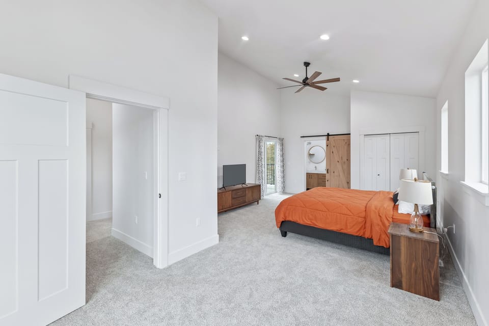 Wide Area Bedroom