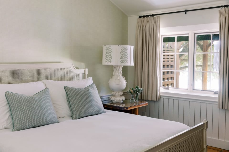 Unit with 1 King Bed