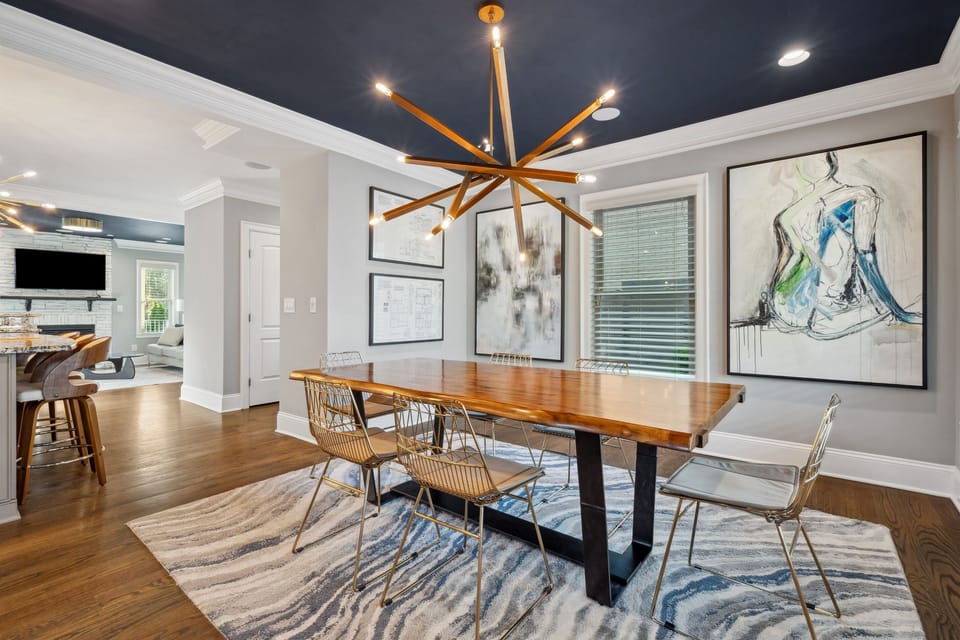 Chic Dining Room