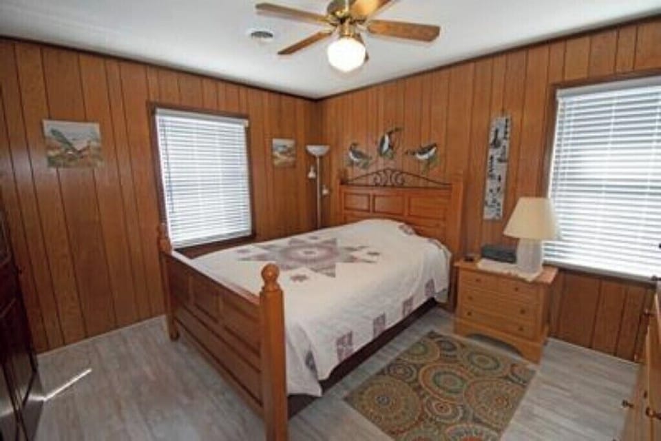 Queen bedroom.