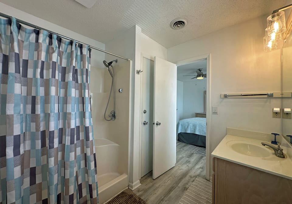Tub/Shower Combo