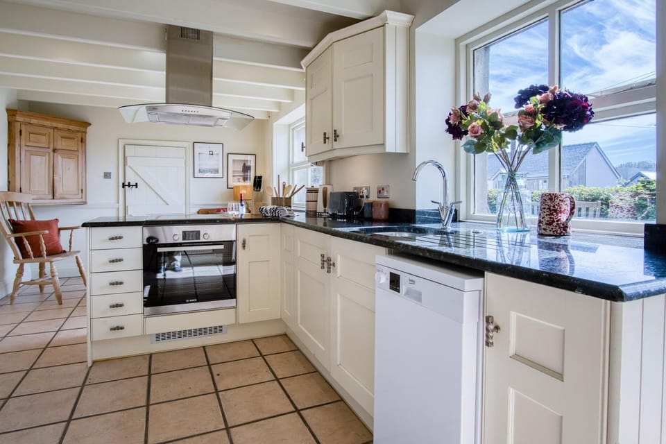 Fern Cottage - 2 Bedroom Cottage - St. Florence (25124)