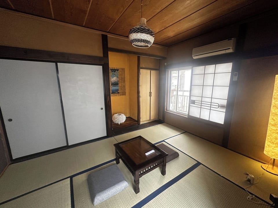 Japanese-style room