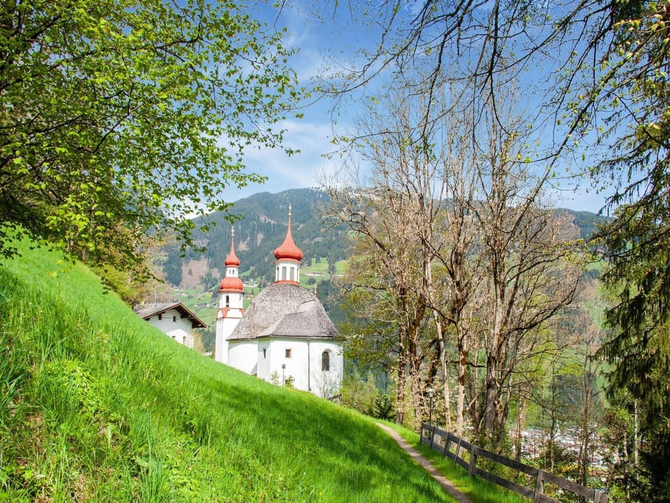 Surroundings [summer] (1-5 km)