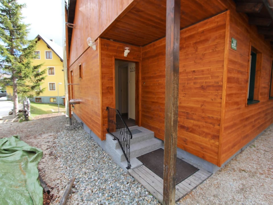 Entrance / Reception