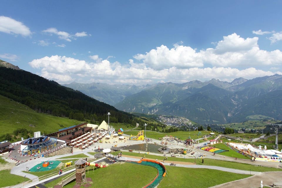 Surroundings [summer] (1-5 km)