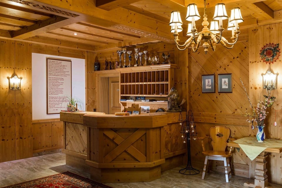 Entrance / Reception