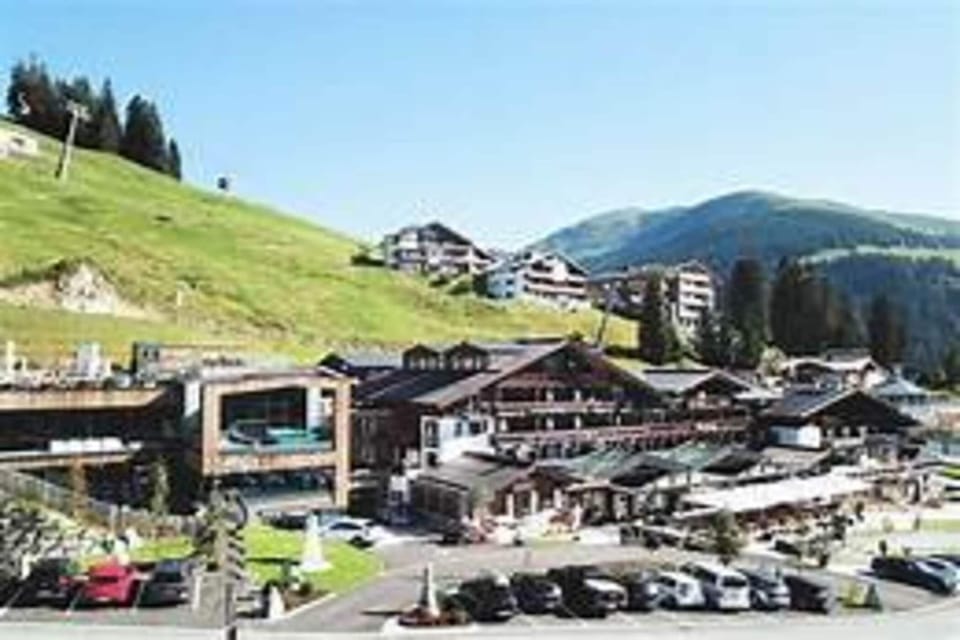 Surroundings [summer] (1-5 km)