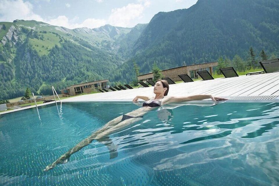 Holiday Home Swimming Pool