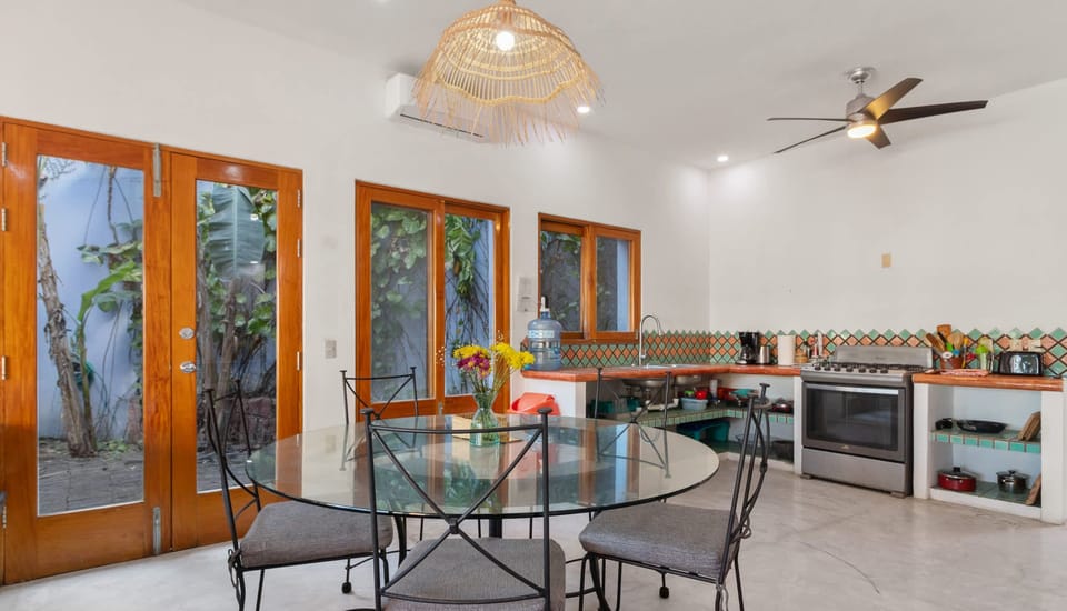 Kitchen & Dinning