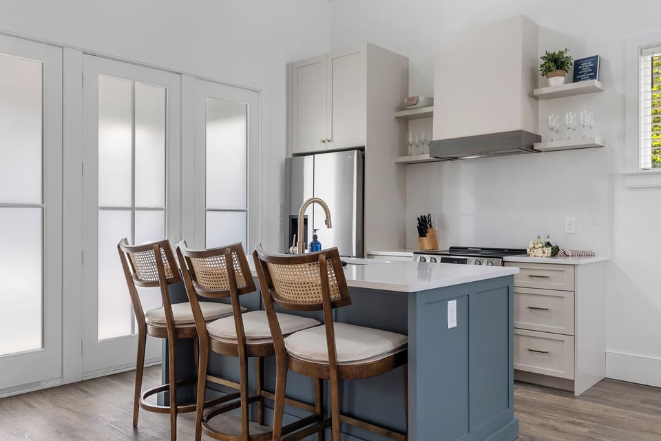 Carolina Carnation | Luxury Southern Escape