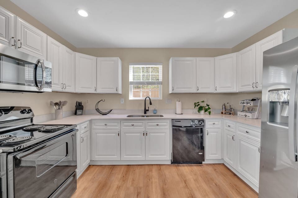 “This property was top
tier, just like our host
Natalie! The space 100%
matched the pictures in
the description. Super
cozy, clean and
comfortable. “