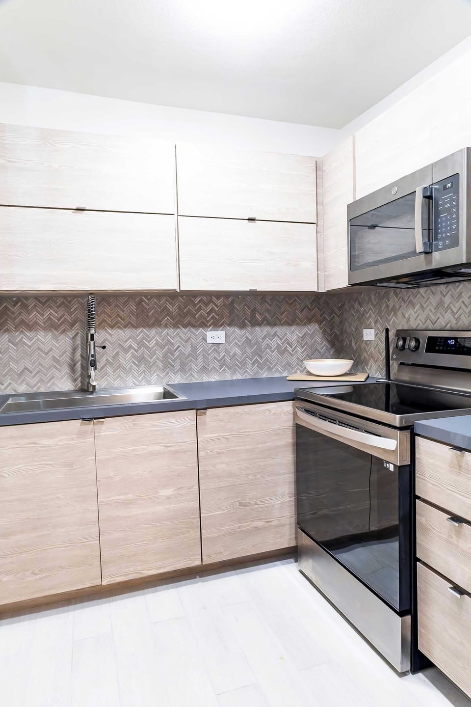 Kitchen with Oven