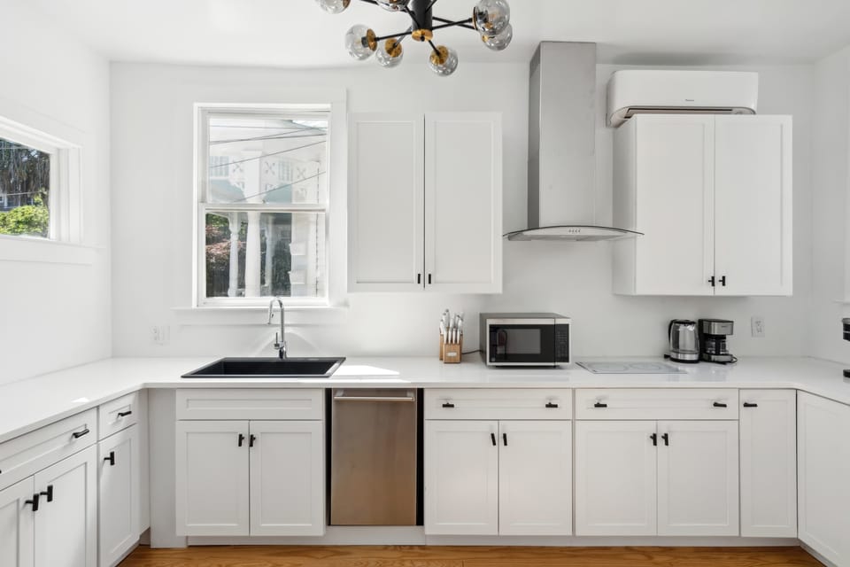 fully stocked kitchen