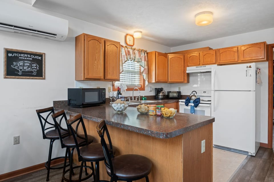 The fully equipped kitchen has everything you need to cook delicious meals