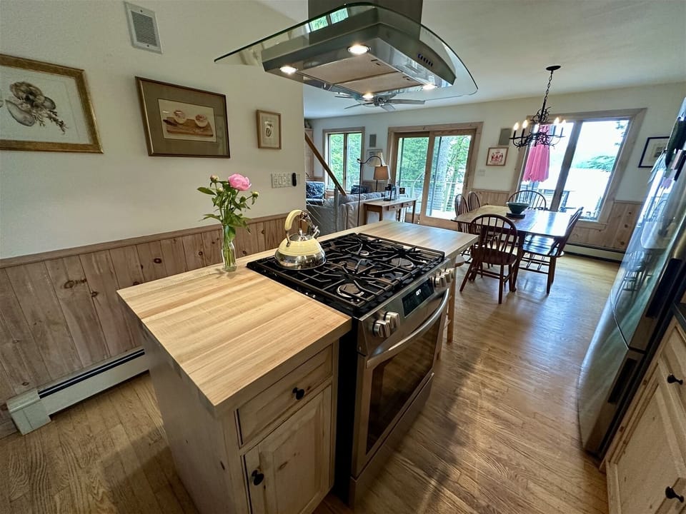 Well equipped kitchen with stainless steel appliances newly updated for the 2026 season