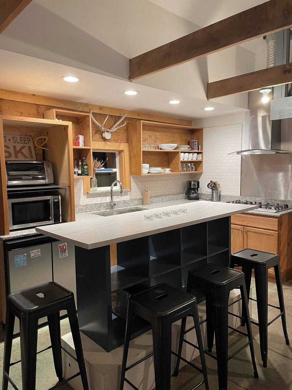 Fully stocked kitchen with everything you need!