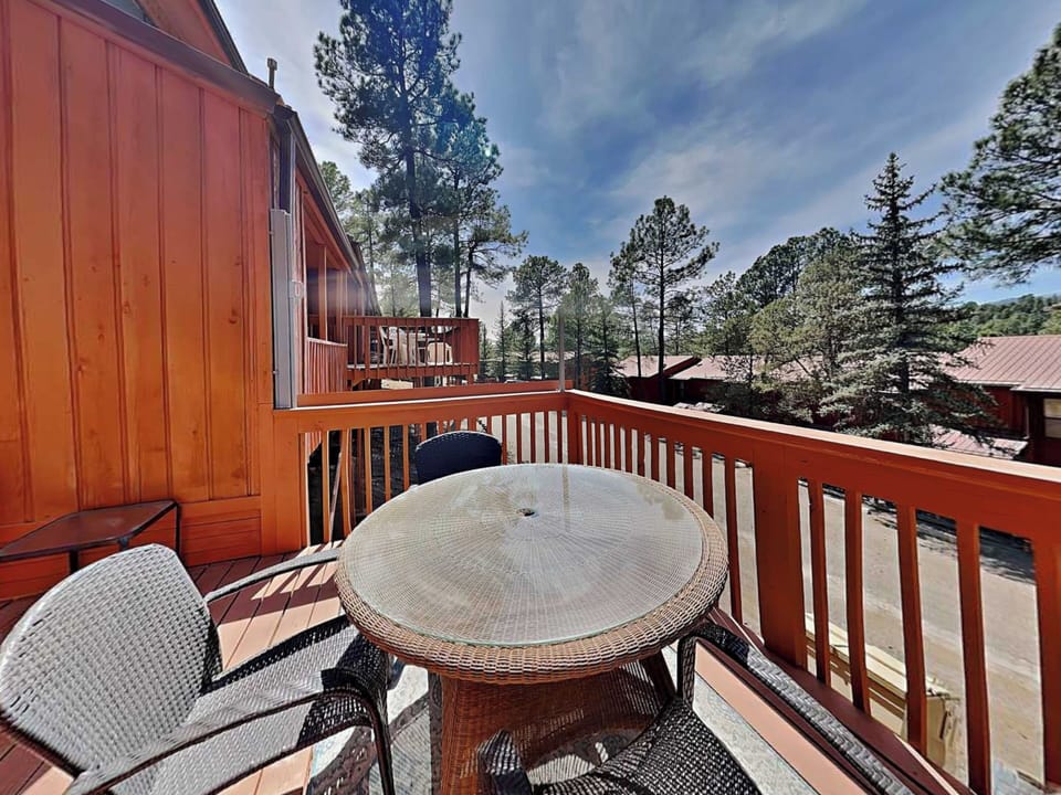 Outdoor Dining - Seating for 4