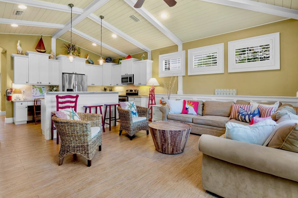 Sea Glass by Anna Maria Island Accommodations