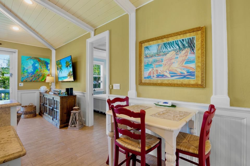 Sea Glass by Anna Maria Island Accommodations