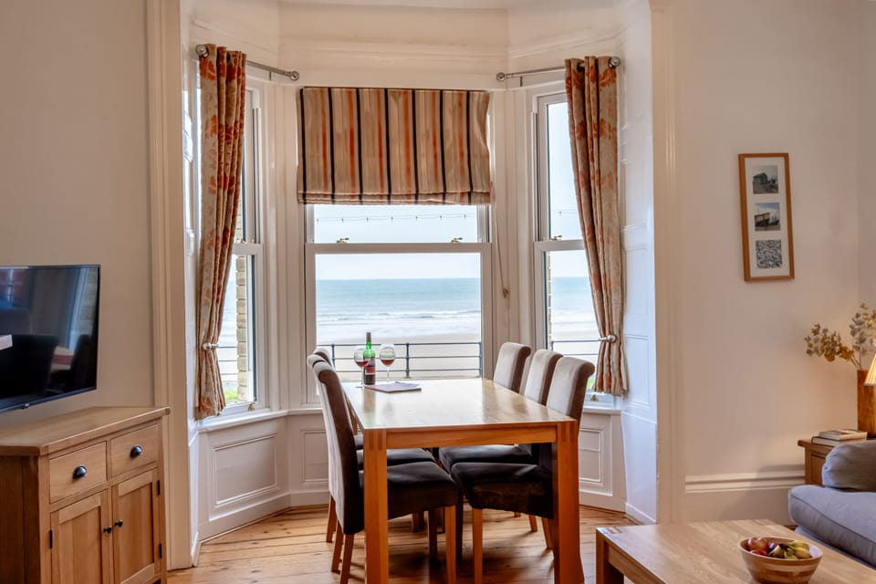 Living dining area and views