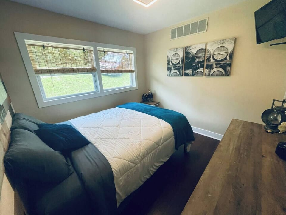 Queen Bedroom 1