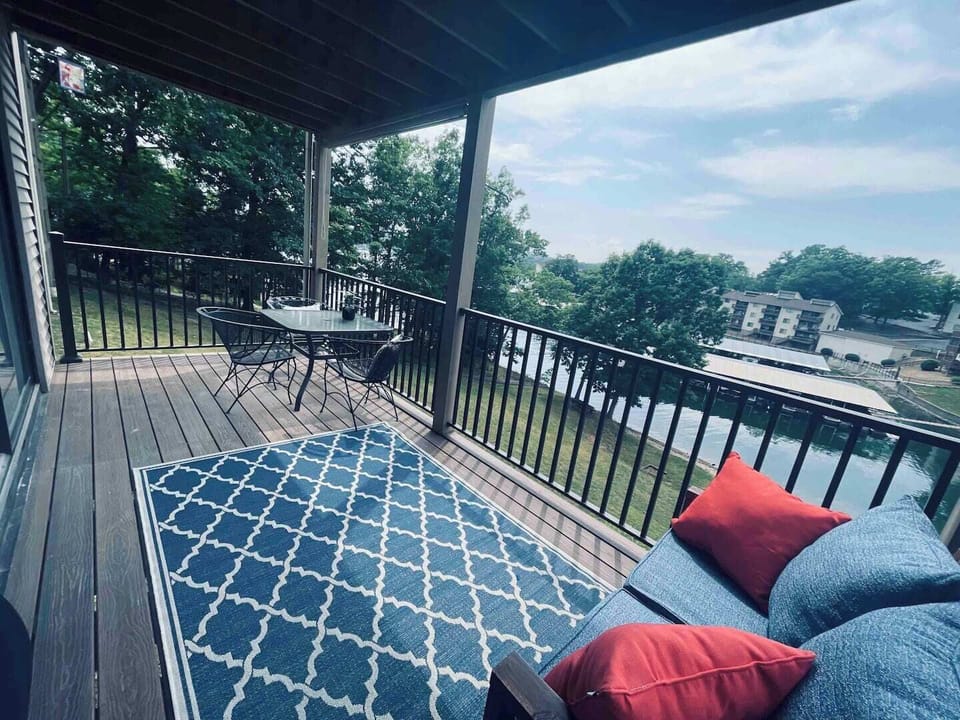 Relaxing private outside patio 