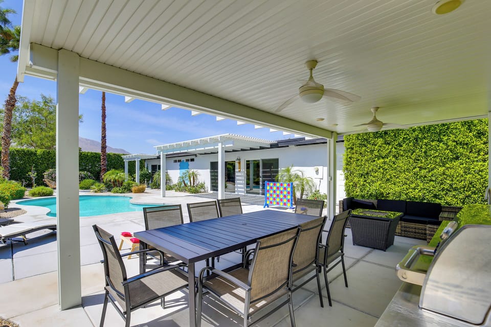 Outdoor Dining Area