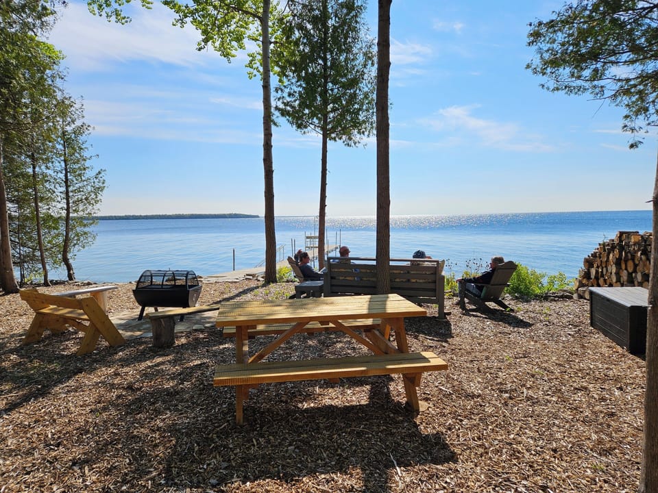 Waterfront, quarrysedgeretreat