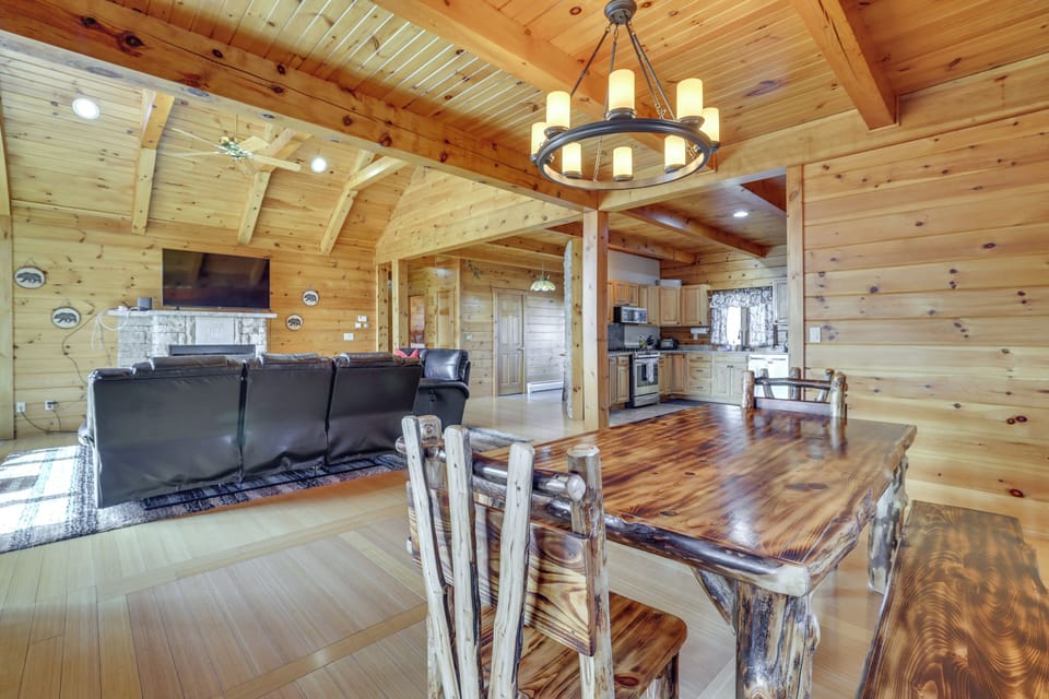 Dining Area | Main Level | Dishware & Flatware