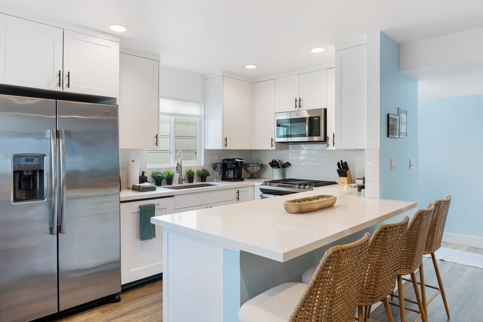  Cook up fresh coastal meals with ease. (Unit A)