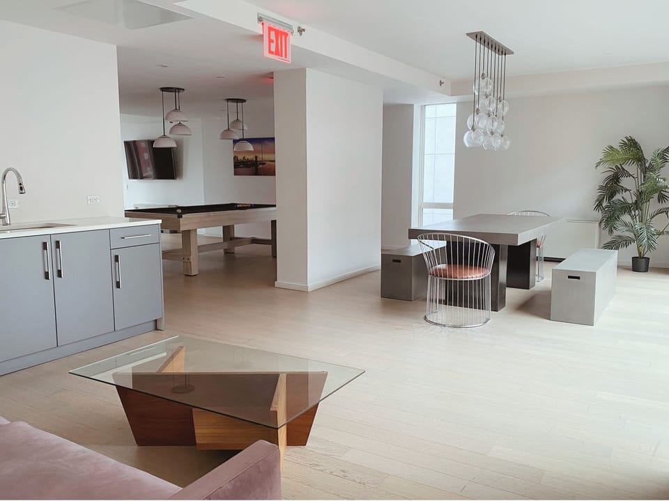Community Lounge on the 20th Floor