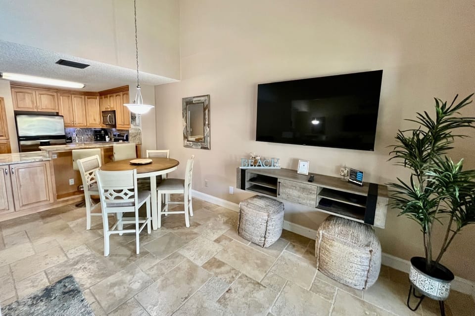 Living / Dining area