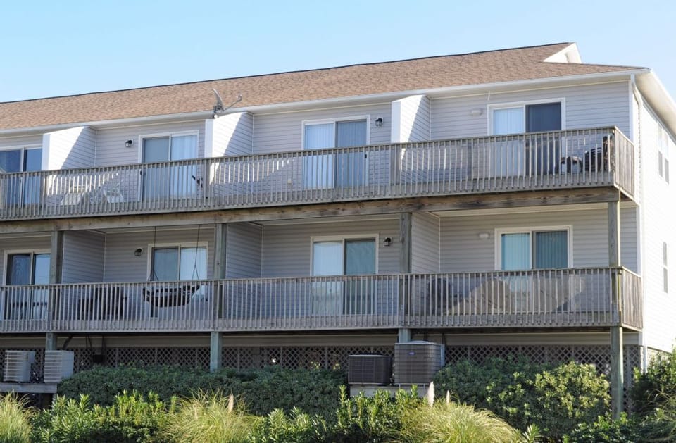 Sandy Days Exterior