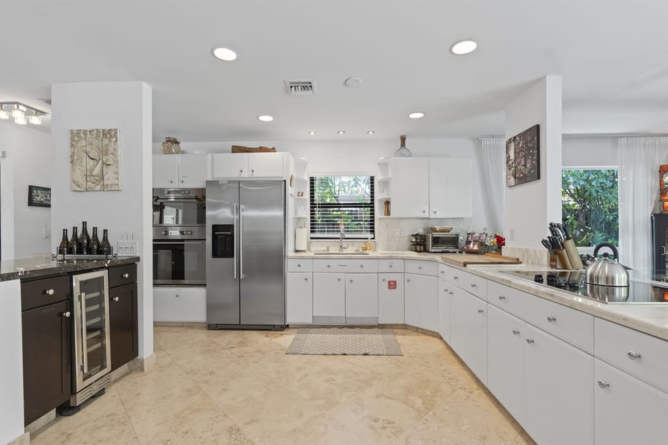 Big, Open Kitchen Layout!
