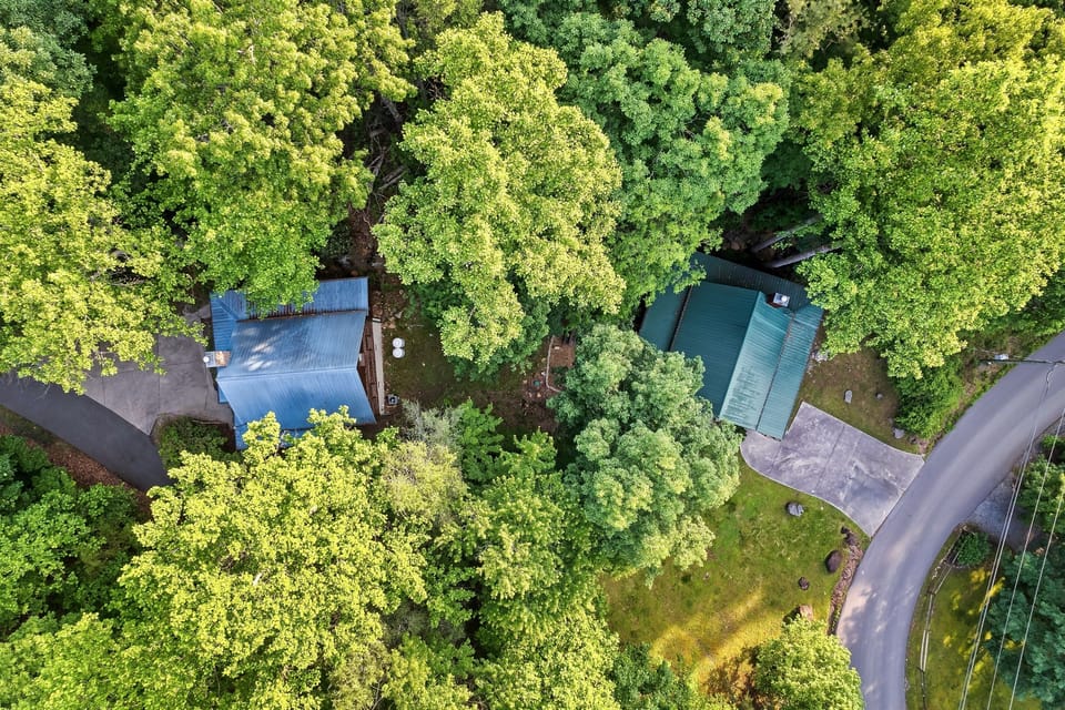 Two cozy cabins on one lot.