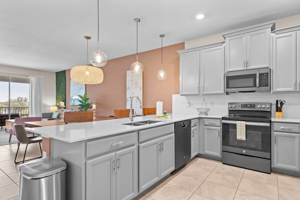 Fully-equipped kitchen