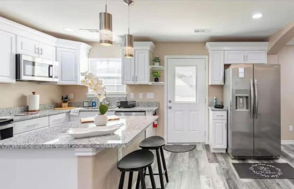 "Fully equipped kitchen—cook, snack, and gather with ease."