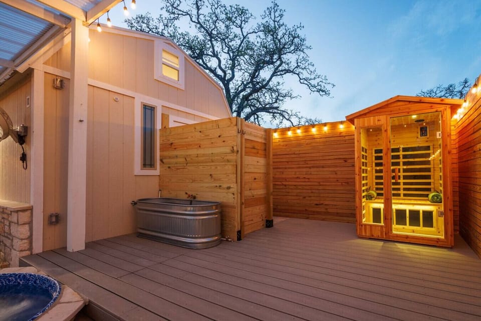 Outdoor Oasis: Unwind in the sauna or soak under the stars in the hot water tub!